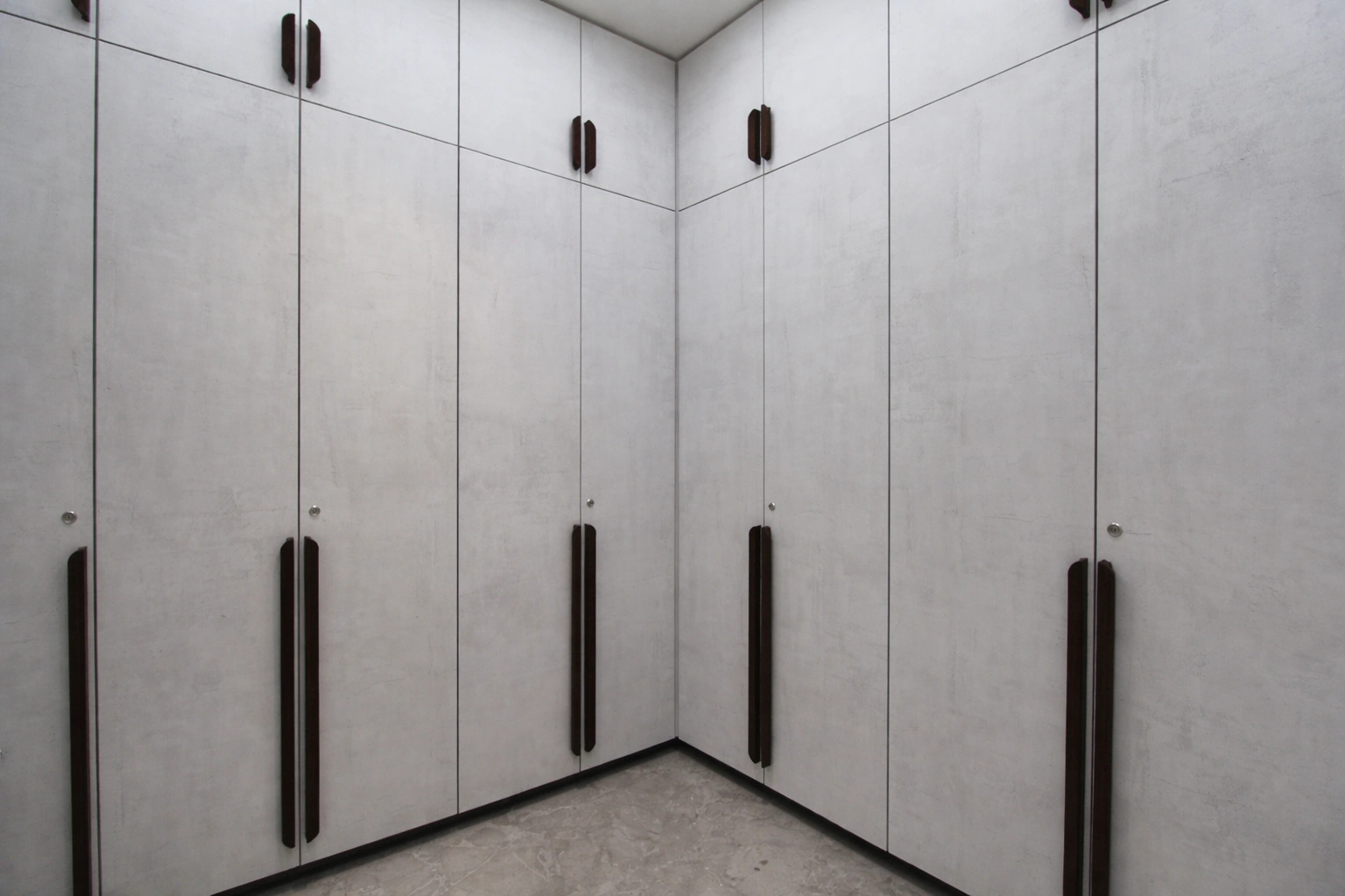 MASTER WARDROBE